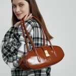 2025 New Top Layer Oil Wax Cowhide Underarm Bag Shoulder Genuine Leather Handbag Commuter Long Baguette