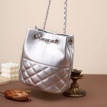 Yan Classic Silver Genuine Leather Classic Quilted Chain Bucket Bag 2025 New Premium Niche Shoulder