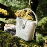 Top Layer Sheepskin Woven Bucket Bag 2025 New Handheld Crossbody Premium Commuter Shoulder Bag