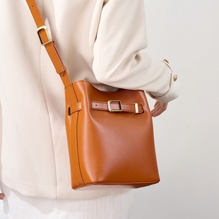 Product Image for 11951 Retro Genuine Leather Shoulder Bag Premium Bucket Bag Retro Top Layer Cowhide Crossbody - Image 1