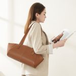 Genuine Leather Tote 2025 New Fashion Minimalist Niche Pleated Wing Bag Large Capacity Commuter Handbag