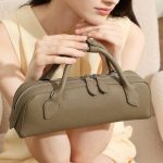 Top Layer Genuine Leather Handheld Underarm Bag 2025 New Large Capacity Sausage Bag Commuter Shoulder Long Baguette