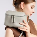 Genuine Leather Crossbody Box Bag Minimalist Soft Cowhide Shoulder Phone Bag Korean Commuter Square Bag Wholesale