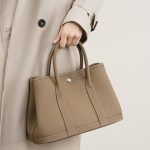 2025 New Genuine Leather Shoulder Crossbody Tote Versatile Garden Bag Handheld Big Bag Shopping Bag Bucket Bag