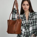 Niche Design High Quality Soft Cowhide Large Capacity Tote Minimalist Genuine Leather Shoulder Crossbody Stylish Bag