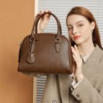 New Top Layer Cowhide Minimalist Boston Bowling Premium Genuine Leather Bag Large Capacity Handbag Pillow Bag