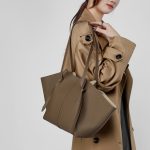 Top Layer Cowhide Large Capacity Tote Bag Fashion Bat Bag Versatile Commuter Big Bag Handheld Wing Bag