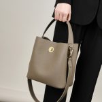 Women's Bag 2025 Autumn Winter New Bucket Bag Genuine Leather Shoulder Crossbody Bag Large Capacity Handbag